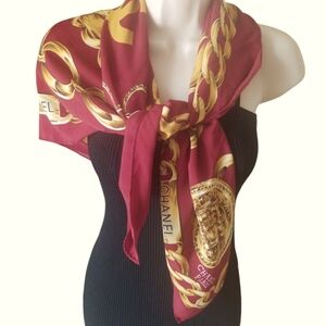 Chanel (faux) Scarf